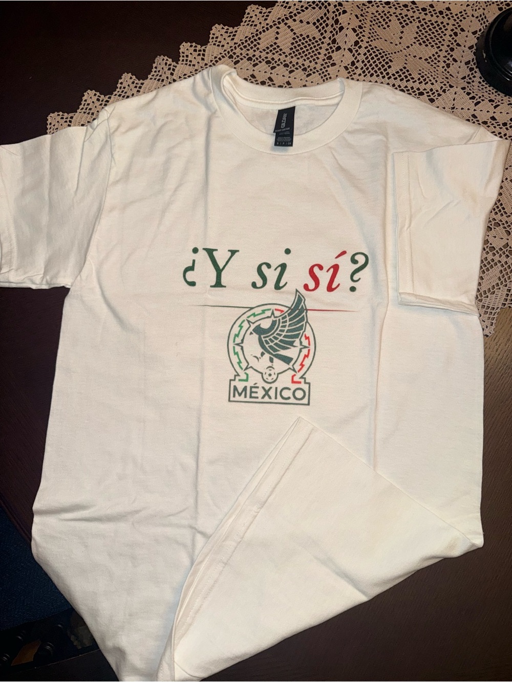 Gildan White T‑Shirt with Green and Red Mexico Graphic